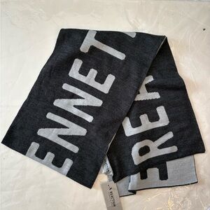 New Kenneth Cole Reaction grey  and Gray Scarf